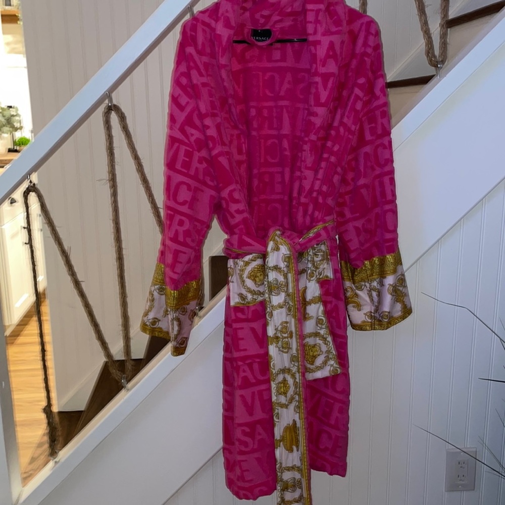 I ♡ BAROQUE BATHROBE USED ONCE